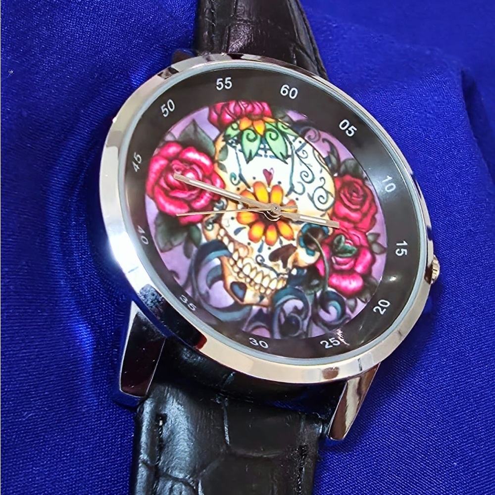 Special Design Sugar Skull Punk Style Unisex Watch
New battery fully working